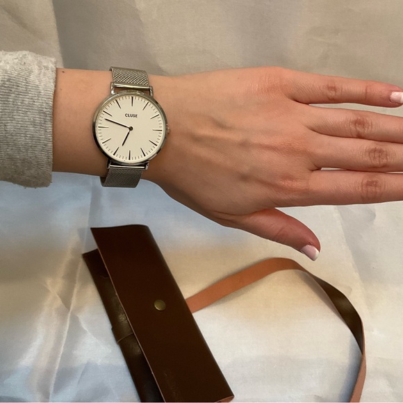 Cluse Unisex Silver Mesh Strap Watch - White Dial - Picture 2 of 7